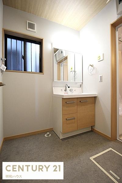 ʑEʏ OʋtVv[hbT[VKI