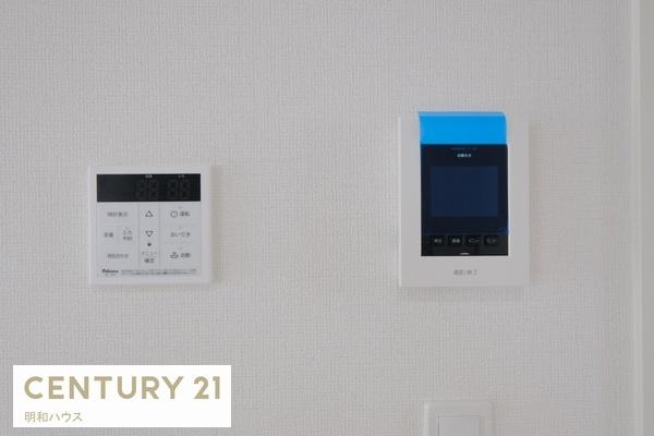 ���̑� ���������R���ETV�C���^�[�z��