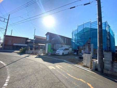 �O�ʓ��H�܂ތ��n�ʐ^ �Ԓʂ肪���Ȃ��Ԍɓ�������S�ł��I