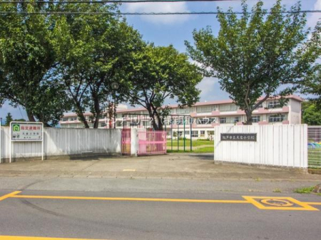 ���ӊ� �y���w�Z�z�F1600m��ˎs����Ə��w�Z