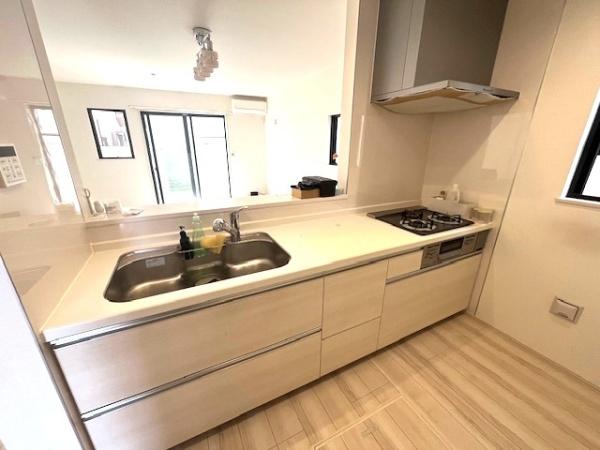 �L�b�`�� �򐅊��̌^�V�X�e���L�b�`���I