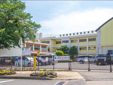 ���ӊ� �y���w�Z�z�F700m�����s���������w�Z