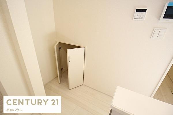 �L�b�`�� �L�b�`�����̊K�i�����[�I