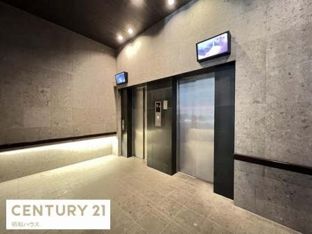 ���̑����p�� 2��̃G���x�[�^�[�Ŋy�X�ړ���