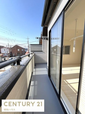 �o���R�j�[ 1�����E�O�ʓ��H�ɖʂ��z�˂��������Ղ�I