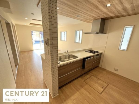 ���r���O 2�����E�Ƒ��̏Ί炪����e���̋�ԁI