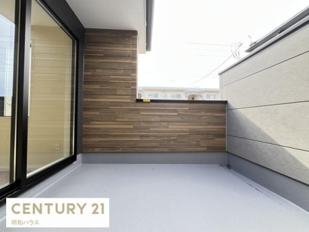 �o���R�j�[ 2�����E�O�ʓ��H�ɖʂ��z�˂��������Ղ�I