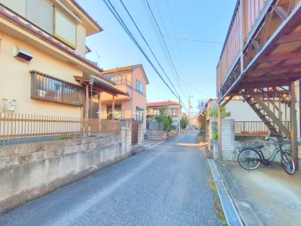 �O�ʓ��H�܂ތ��n�ʐ^ -