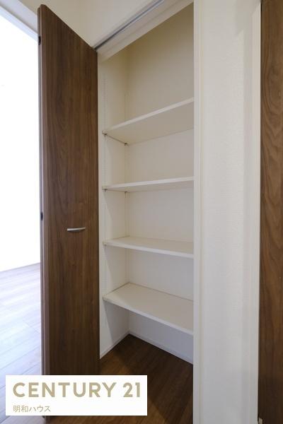 ���[ �L���ɃN���[�[�b�g�t���Ă��܂�