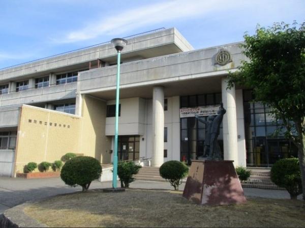 ���ӊ� �y���w�Z�z�F2100m��{���w�Z