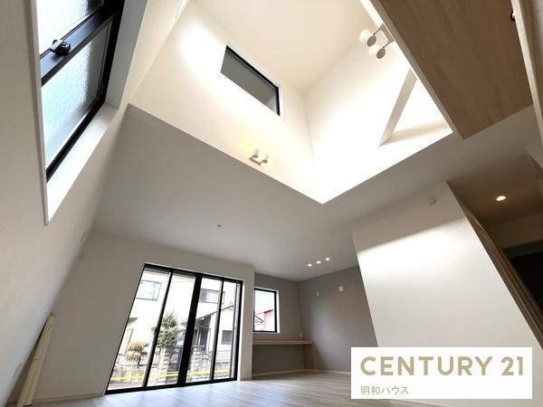 ���r���O �㕔�����������r���O�����͂ł��I