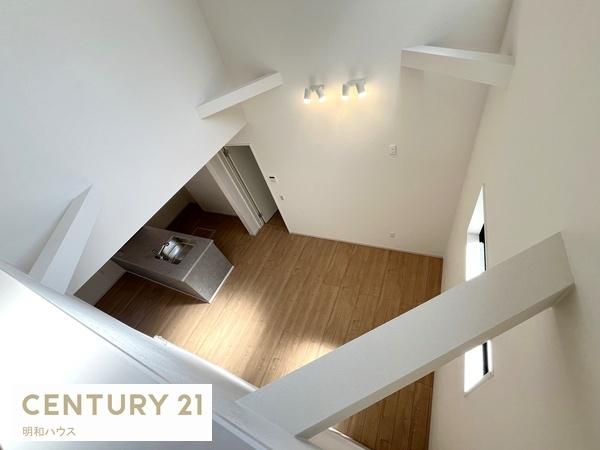 ���̑����� �K�i��������̃��r���O���ρI