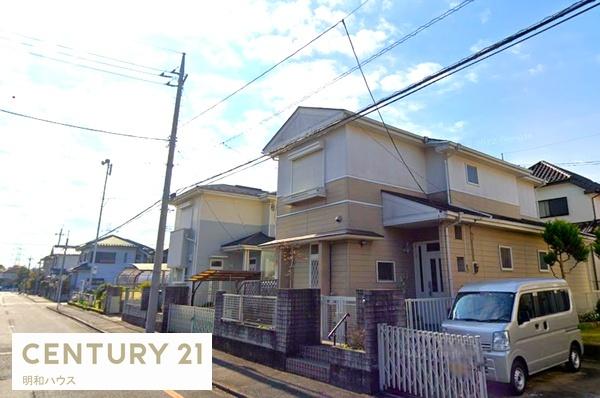 �O�ʓ��H�܂ތ��n�ʐ^ �����z������{���w�k��18���̏Z��n�I