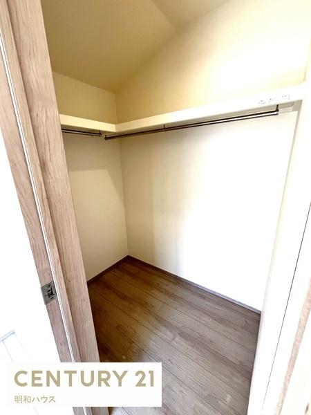 ���[ W-�N���[�[�b�g