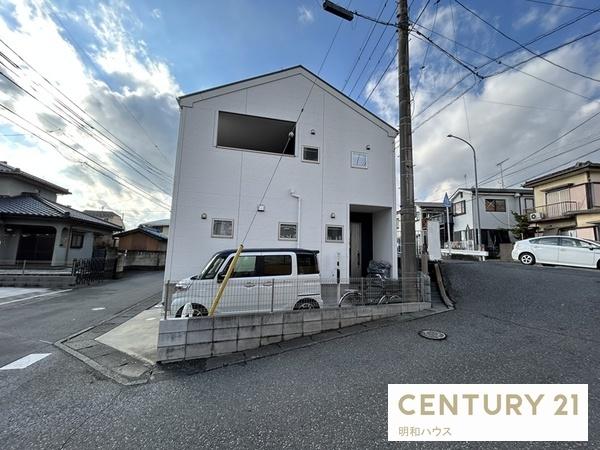 ���̑����n �O�������H�ɐړ����Ă���܂��I