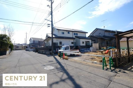 �O�ʓ��H�܂ތ��n�ʐ^ �Ԓʂ�͑����Ȃ��̂ň��S���S�ł���