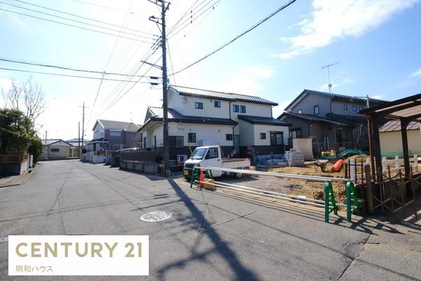 �O�ʓ��H�܂ތ��n�ʐ^ �Ԓʂ�͑����Ȃ��̂ň��S���S�ł���