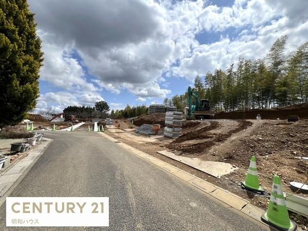 �O�ʓ��H�܂ތ��n�ʐ^ �k��10�������ɔ������{�݂���I