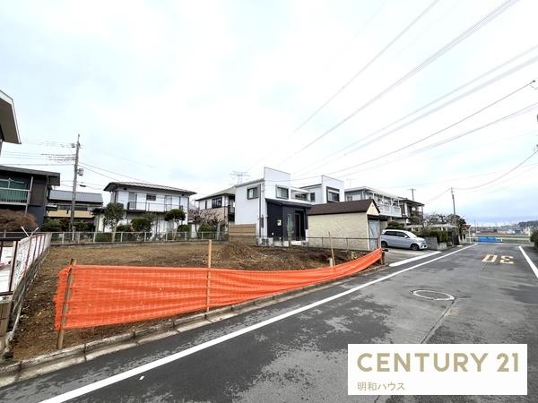 �O�ʓ��H�܂ތ��n�ʐ^ �㕔����������20�����̉������r���O�I