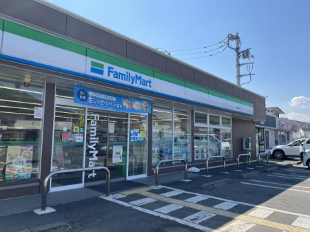 ���ӊ� �y�R���r�j�z�F640m�t�@�~���[�}�[�g��ːΈ�X