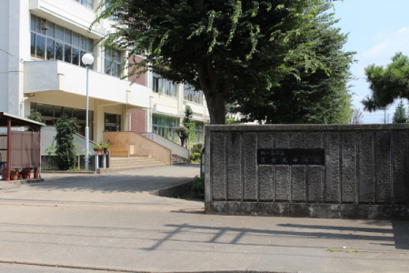 ���ӊ� �y���w�Z�z�F560m�߃����s���x�m�����w�Z