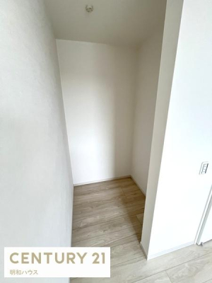 ���[ W-�N���[�[�b�g