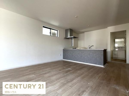 ���r���O �Ƒ��̗l�q���`����Ζʎ��J�E���^�[�I