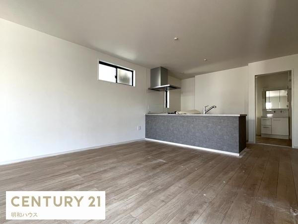 ���r���O �Ƒ��̗l�q���`����Ζʎ��J�E���^�[�I