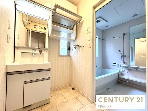 ���ʑ�E���ʏ� �V�����[�h���b�T�[�̂���E�߃X�y�[�X�I