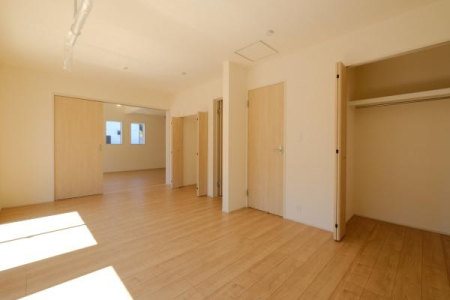 �m�� 2�����ɕ����I�Ƒ��\���̕ω��ɑΉ��I