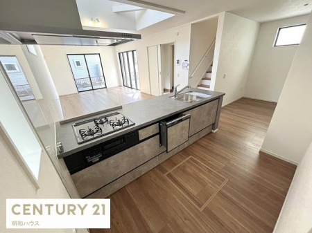 ���r���O 3�����E��������22�����r���O�����́I