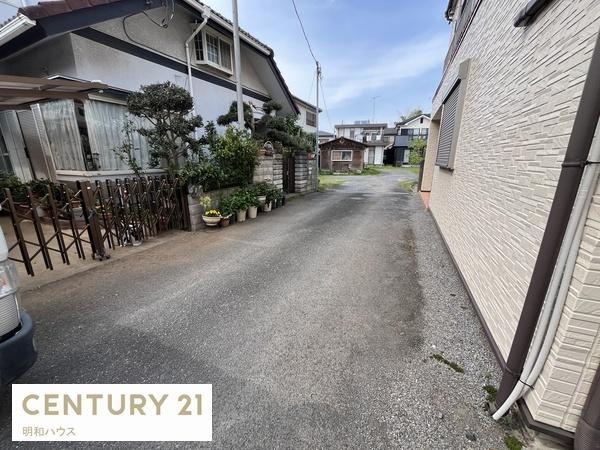 �O�ʓ��H�܂ތ��n�ʐ^ �����������ˉw�k��10���I