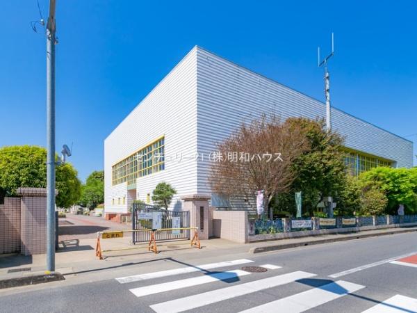 ���ӊ� �y���w�Z�z�F1300m�߃����s���V�����w�Z