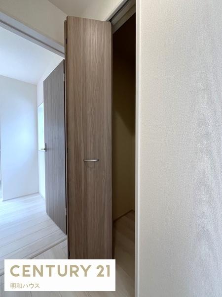 ���[ �m��5����O���[�I