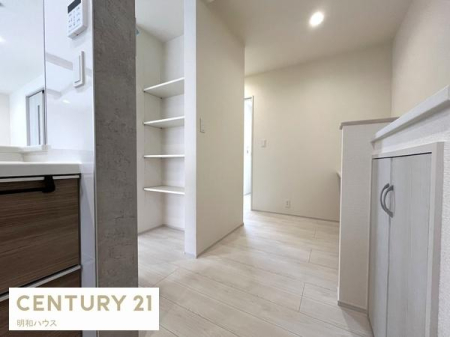 �L�b�`�� 4�����E�J�E���^�[�t�p���g���[�X�y�[�X�I