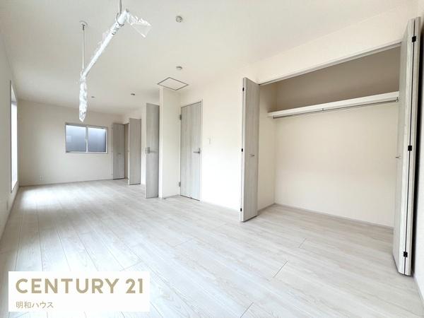 �m�� 4�����E�ό^�m��12���{�����������I