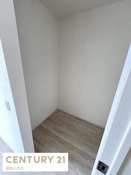 ���[ W-�N���[�[�b�g�@�m��8��
