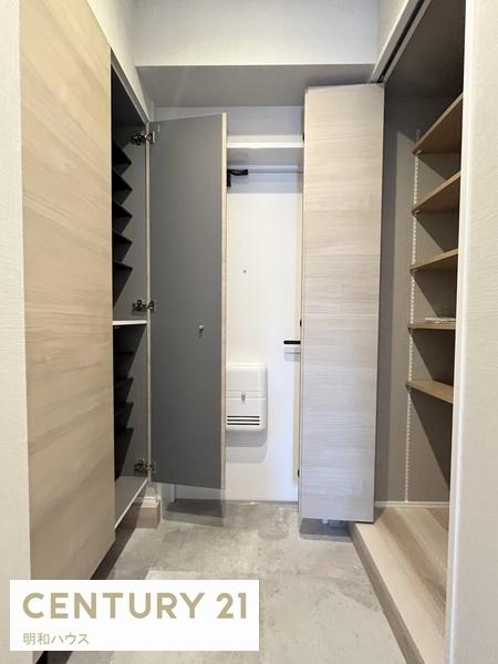 ���� ���֗����ɑ�e�ʂ̃V���[�YBOX����I