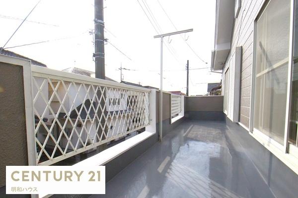 �o���R�j�[ �O�ʓ��H�ɖʂ��z�˂��������Ղ�I