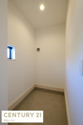 ���[ ���O�p�i�̕ۊǂɕ֗��ȃV���[�Y�N���[�N