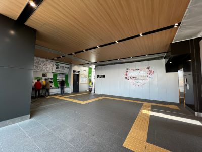 リニューアル工事中の駅構内